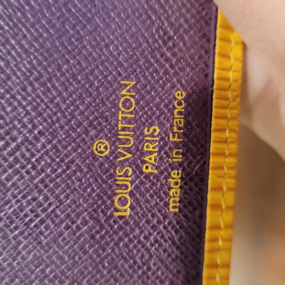 Authentic Louis Vuitton Epi yellow kisslock wallet - Picture 8 of 10